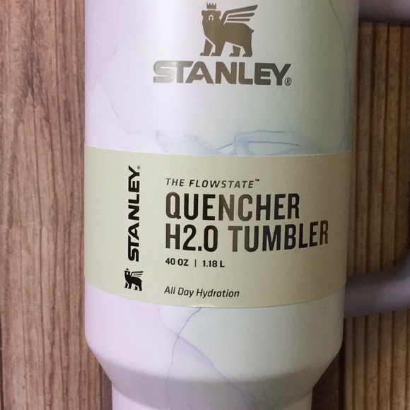 NEW WATERCOLOR DUSK 💜 Stanley Tumbler 40 oz Stainless Steel Flowstate Quencher - Picture 4 of 5